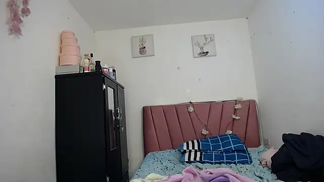 Snapshot of Liahdiaz_ chatting on 07-11-26, 01:14 Liahdiaz online show from 07-11-26, 01:14