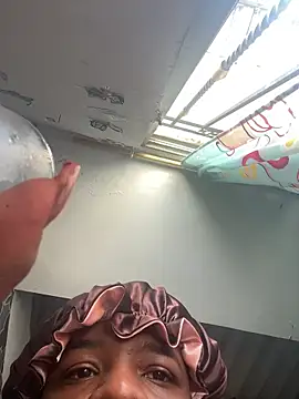 Snapshot of LicyEvans1 chatting on 04-03-26, 08:07 LicyEvans1 online show from 04-03-26, 08:07