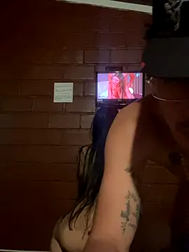 Snapshot of miawhithee chatting on 11-12-25, 04:46 miawhithee online show from 11-12-25, 04:46