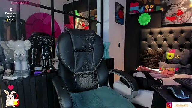 miIa bratz online show from 02-03-26, 08:14