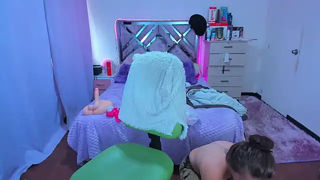 Luna Analya online show from 11-06-25, 05:36