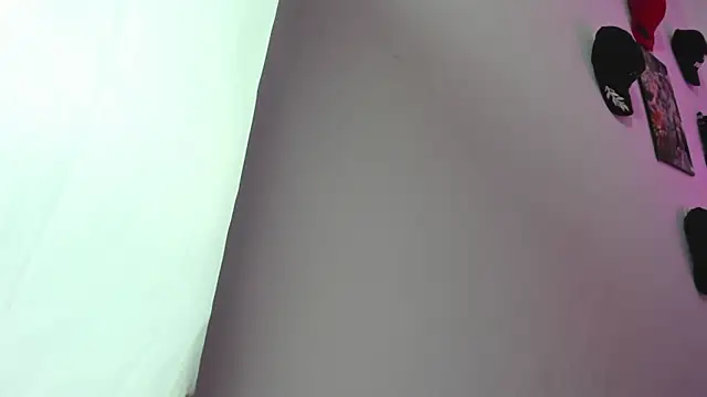 Rihanna hotx online show from 03-02-26, 03:52