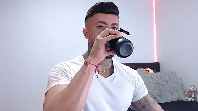 andrea de lucaa online show from 09-09-25, 02:55