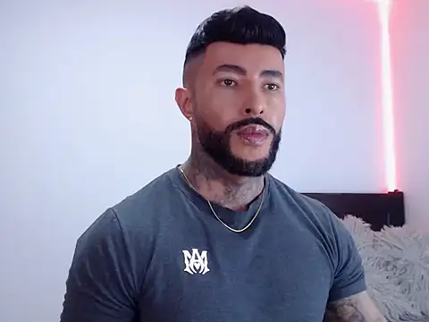 andrea de lucaa online show from 10-18-25, 11:49