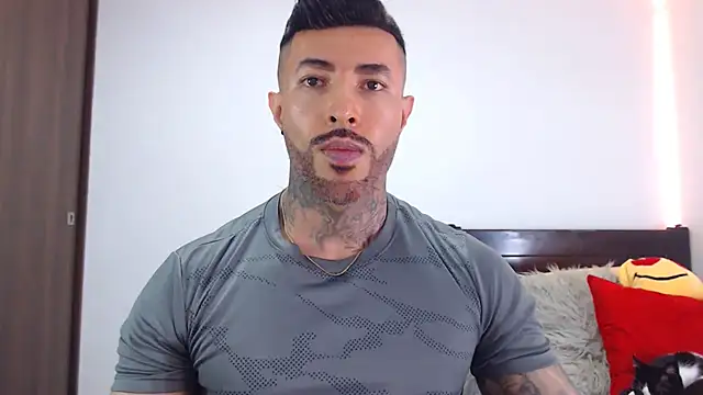 andrea de lucaa online show from 02-11-26, 03:44