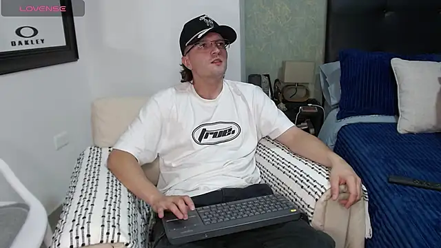 steve hornyboy online show from 10-18-25, 12:57