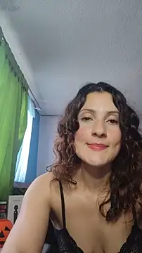 lindasyt online show from 10-21-25, 03:13