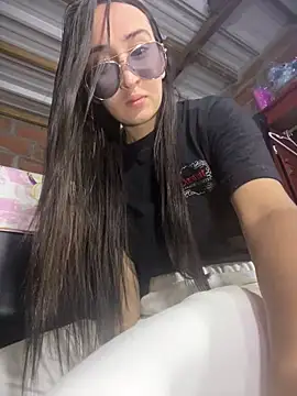 Snapshot of RAKEL37 chatting on 03-21-26, 06:51 RAKEL37 online show from 03-21-26, 06:51