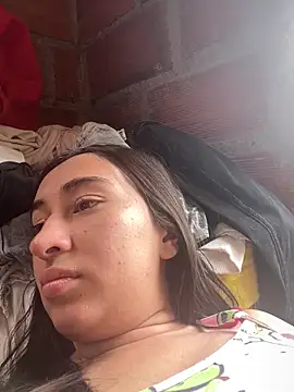 Snapshot of RAKEL37 chatting on 05-17-26, 04:58 RAKEL37 online show from 05-17-26, 04:58