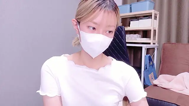 Nana  ch online show from 10-29-25, 11:01