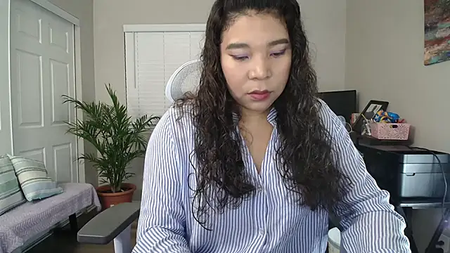 SHEILYN  online show from 11-11-25, 05:18