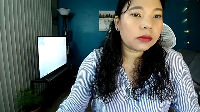 Snapshot of SHEILYN_ chatting on 05-13-26, 05:38 SHEILYN online show from 05-13-26, 05:38