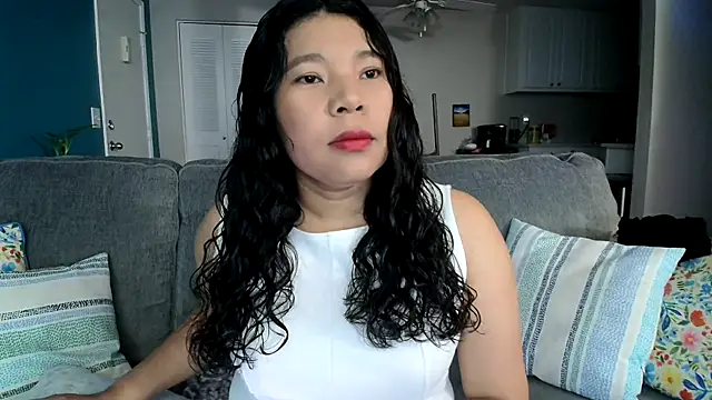 Snapshot of SHEILYN_ chatting on 05-17-26, 06:33 SHEILYN online show from 05-17-26, 06:33