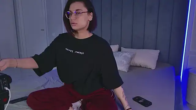 VioletAsh online show from 05-11-26, 04:29