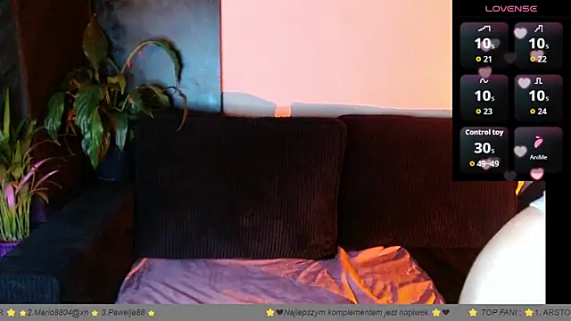 Snapshot of __Leyla__ chatting on 04-07-26, 06:08 Leyla online show from 04-07-26, 06:08