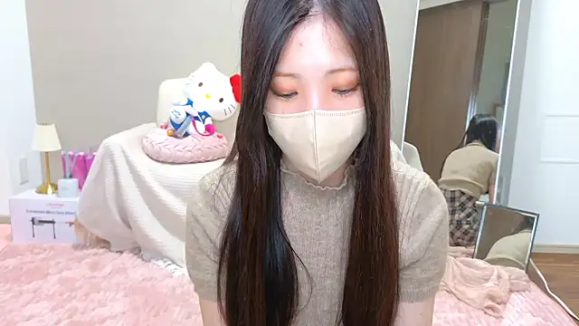Snapshot of riri__nyan_o0 chatting on 06-19-26, 10:35 riri nyan o0 online show from 06-19-26, 10:35