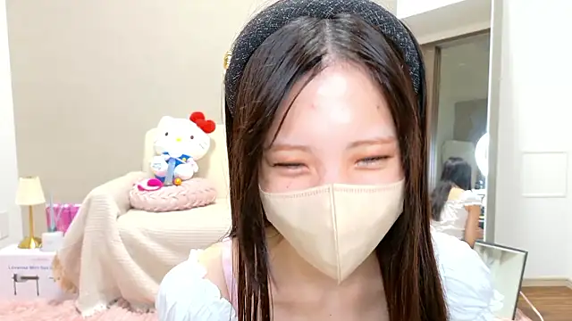 Snapshot of riri__nyan_o0 chatting on 06-22-26, 10:34 riri nyan o0 online show from 06-22-26, 10:34