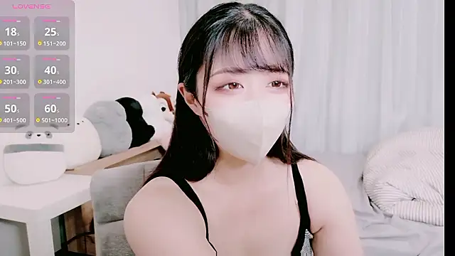 Snapshot of yuna_yyy chatting on 10-08-25, 04:32 yuna yyy online show from 10-08-25, 04:32