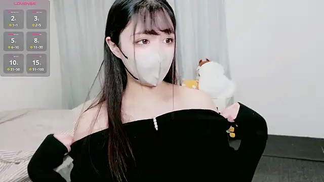 Snapshot of yuna_yyy chatting on 10-14-25, 04:13 yuna yyy online show from 10-14-25, 04:13