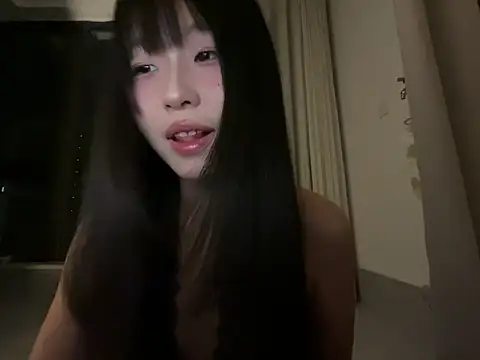 Snapshot of 77momomo chatting on 04-05-26, 02:58 77momomo online show from 04-05-26, 02:58