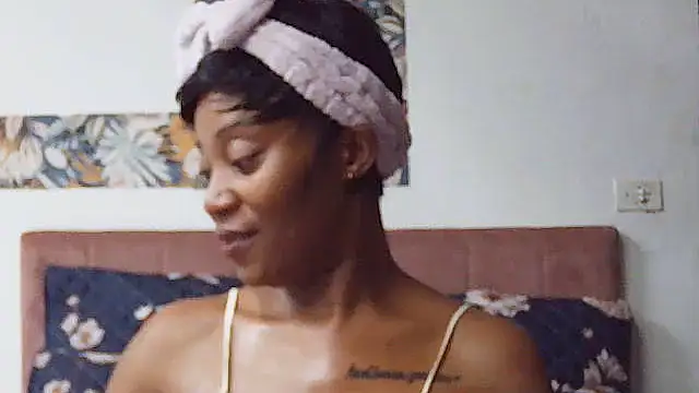 SweetPortableAmber online show from 12-04-25, 09:56