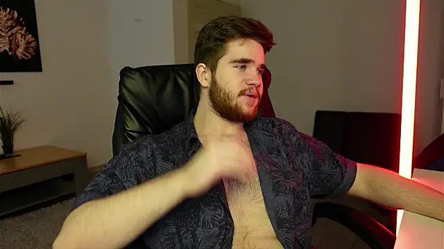 Snapshot of Mark_Maxim chatting on 10-28-25, 12:52 Mark Maxim online show from 10-28-25, 12:52