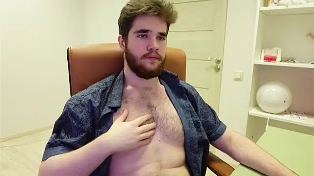 Snapshot of Mark_Maxim chatting on 11-18-25, 02:54 Mark Maxim online show from 11-18-25, 02:54