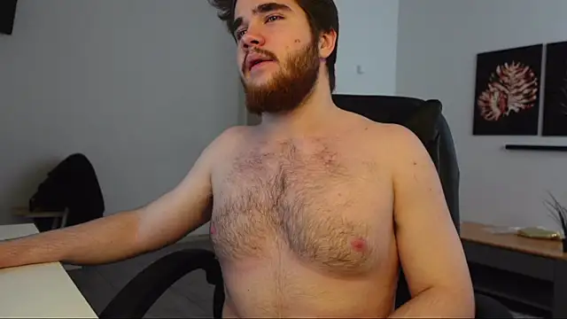 Snapshot of Mark_Maxim chatting on 12-14-25, 09:14 Mark Maxim online show from 12-14-25, 09:14