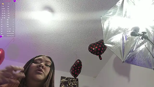 Hanna wish online show from 11-28-25, 01:25