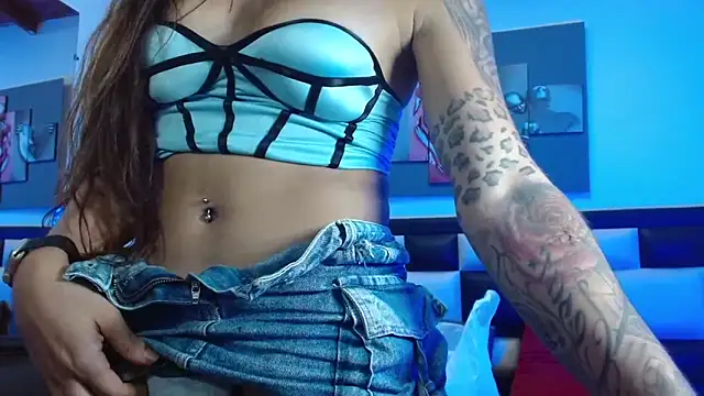 Snapshot of alejadolly chatting on 11-01-25, 08:33 alejadolly online show from 11-01-25, 08:33