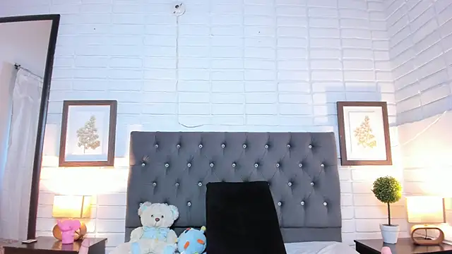 Snapshot of Megan_Voss chatting on 09-09-25, 12:37 Megan Voss online show from 09-09-25, 12:37