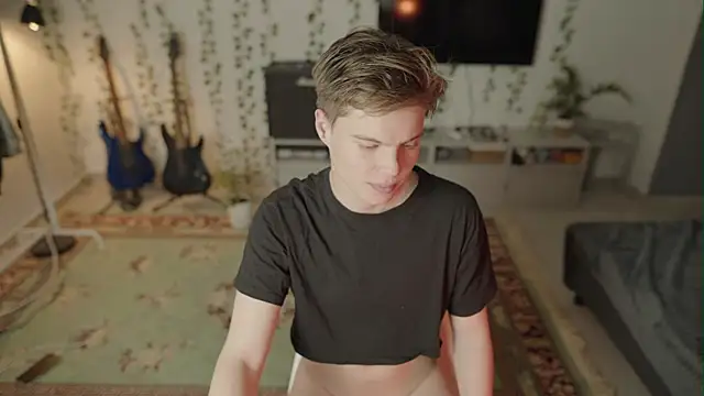 Snapshot of RusBradPitt chatting on 01-09-26, 03:04 RusBradPitt online show from 01-09-26, 03:04