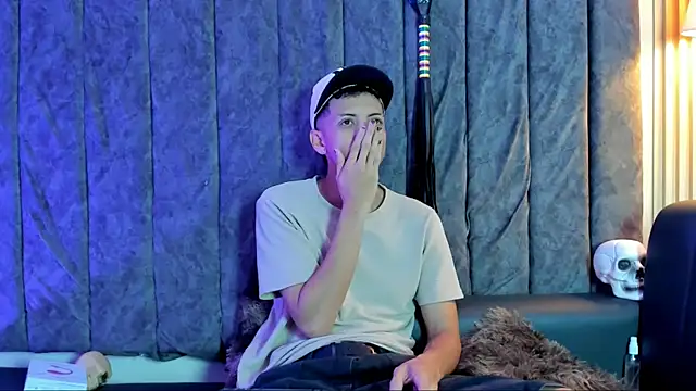 DustinandJordan online show from 09-24-25, 04:49