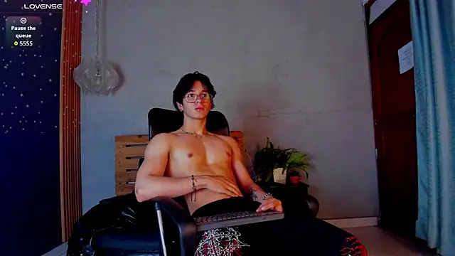 Markuss   online show from 09-19-25, 02:35