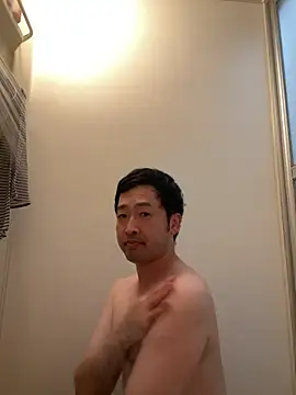 Snapshot of shin0689 chatting on 10-21-25, 11:33 shin0689 online show from 10-21-25, 11:33