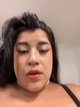 Snapshot of Tokio_Sakura chatting on 11-22-25, 05:39 Tokio Sakura online show from 11-22-25, 05:39