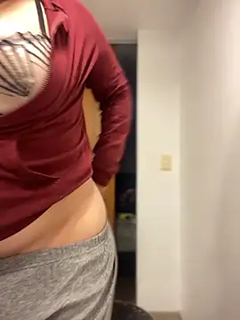 Snapshot of Tokio_Sakura chatting on 11-26-25, 09:16 Tokio Sakura online show from 11-26-25, 09:16