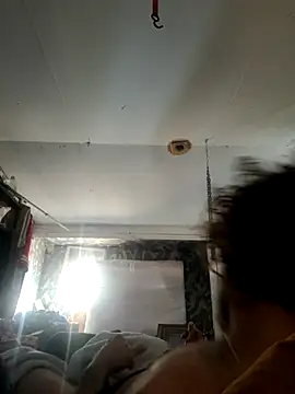 bearded cross online show from 11-21-25, 04:38