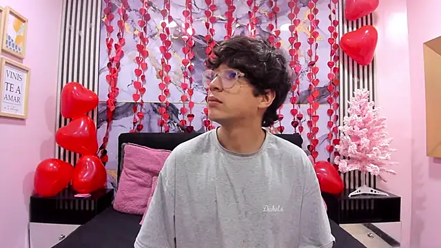 Desire Ecstasy online show from 02-18-26, 03:24