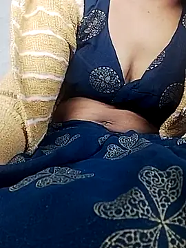 Snapshot of Hut_rotu_cute chatting on 02-06-26, 05:05 Hut rotu cute online show from 02-06-26, 05:05