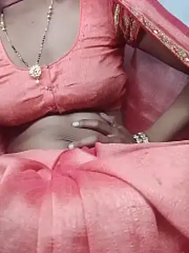 Snapshot of Hut_rotu_cute chatting on 02-12-26, 04:35 Hut rotu cute online show from 02-12-26, 04:35