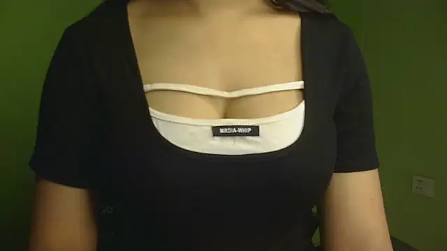 your cute girl online show from 04-10-26, 05:23