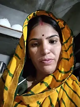 Snapshot of Riya_jaan12 chatting on 05-17-26, 02:31 Riya jaan12 online show from 05-17-26, 02:31