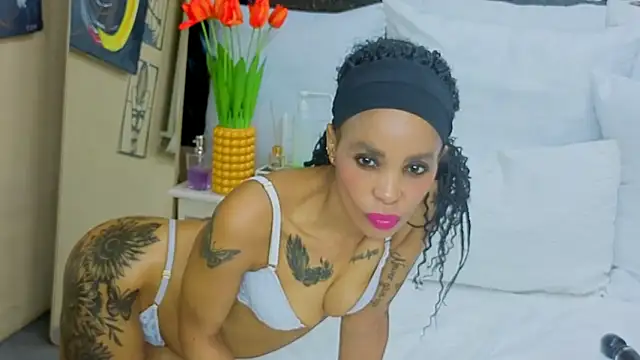 CaramelNatashaxx online show from 10-21-25, 07:20