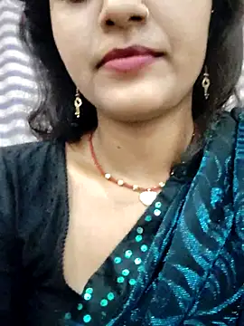 Snapshot of AnanyaKapoor89 chatting on 09-08-25, 03:33 AnanyaKapoor89 online show from 09-08-25, 03:33