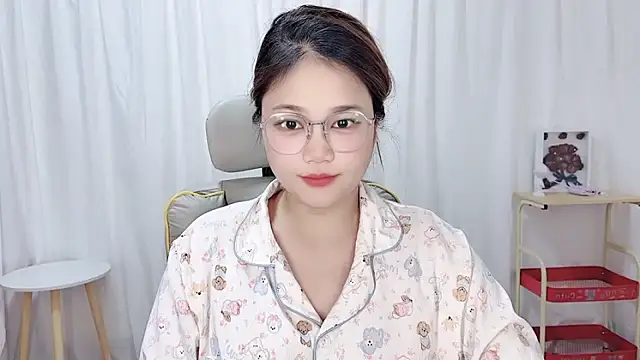 Dec-7758 online show from 12-14-25, 06:19