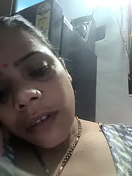 Snapshot of Setty54 chatting on 09-19-25, 02:18 Setty54 online show from 09-19-25, 02:18