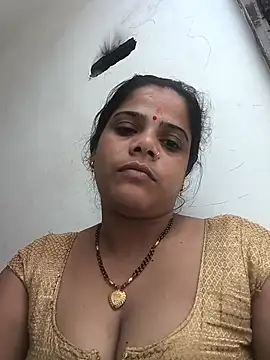 Snapshot of Setty54 chatting on 09-30-25, 10:42 Setty54 online show from 09-30-25, 10:42