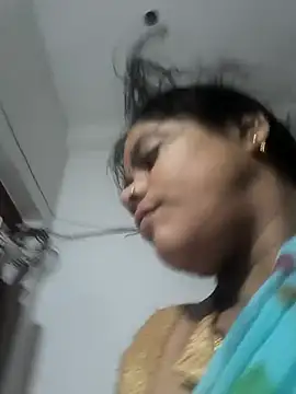 Snapshot of Setty54 chatting on 09-30-25, 10:59 Setty54 online show from 09-30-25, 10:59