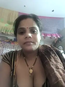 Snapshot of Setty54 chatting on 10-13-25, 05:13 Setty54 online show from 10-13-25, 05:13